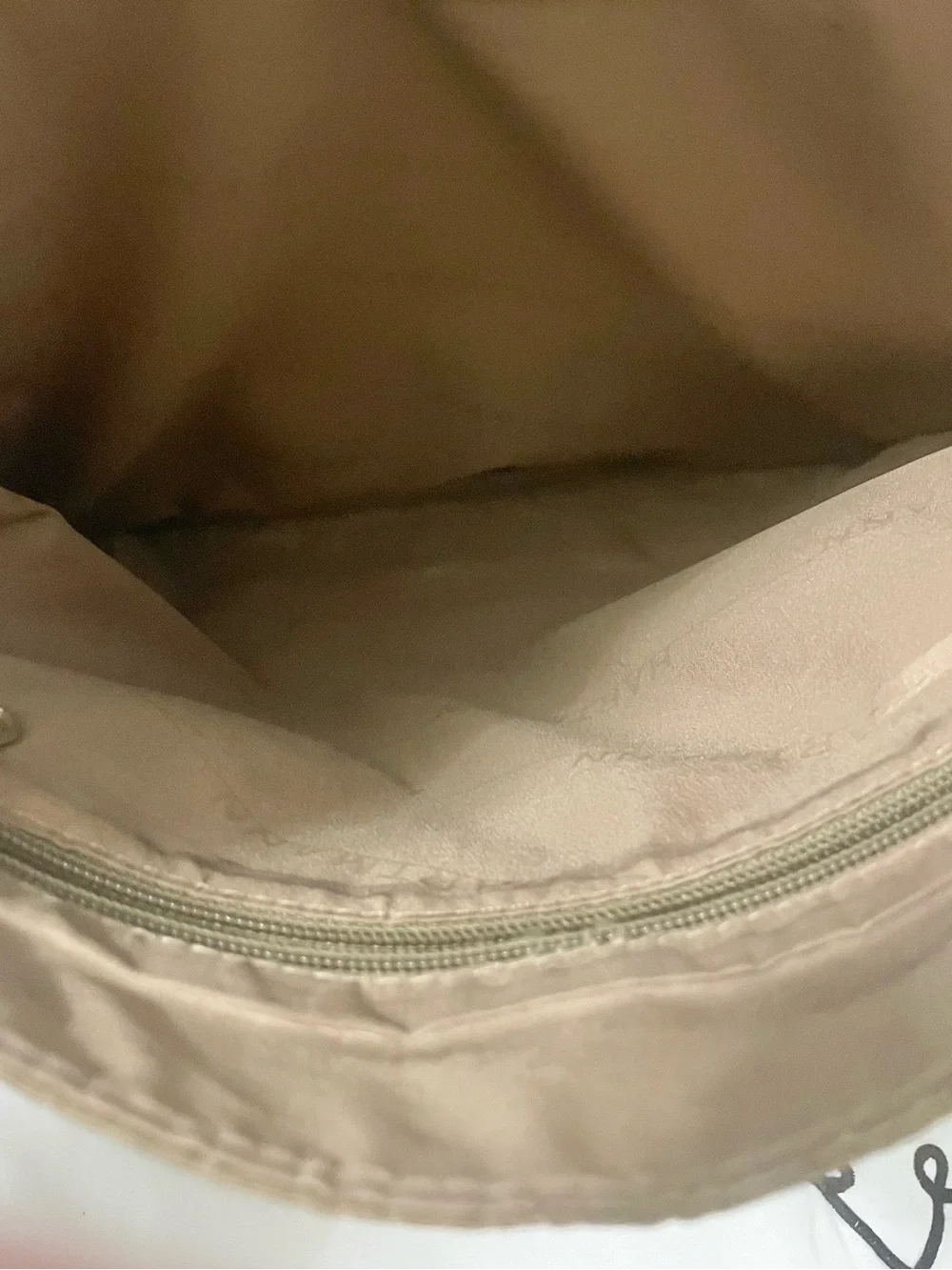 Hartmann tan messenger